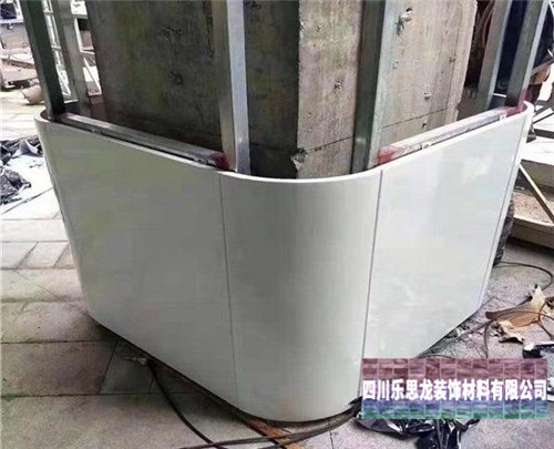 雙曲鋁單板什么品牌好？怎么購買到優(yōu)秀雙曲鋁單板？