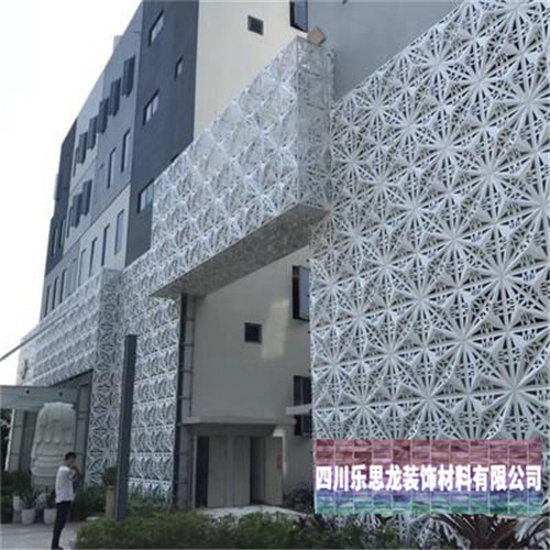 雙曲鋁單板什么品牌好？怎么購買到優(yōu)秀雙曲鋁單板？