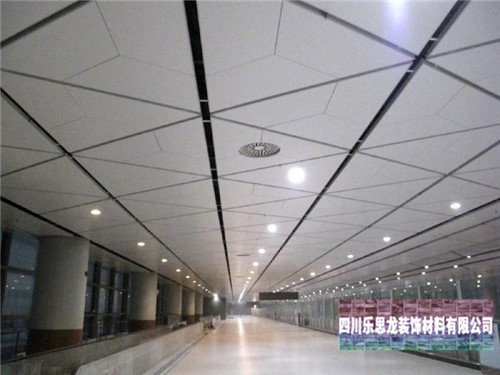 雙曲鋁單板企業(yè)哪個(gè)品牌好？教你如何挑選過硬雙曲鋁單板