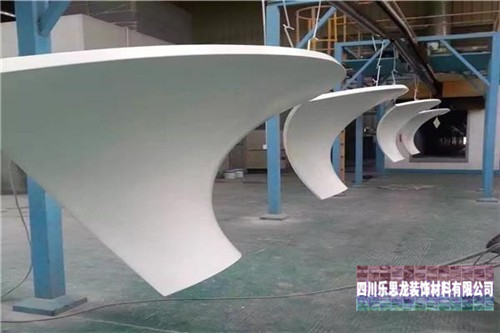 要怎樣訂購一個(gè)優(yōu)異的氟碳鋁單板制作公司